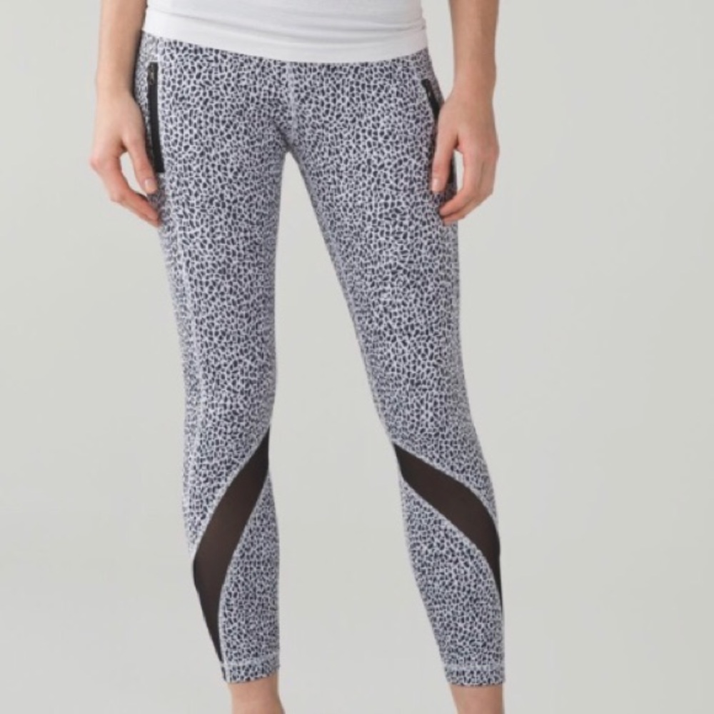 Lululemon Inspire Tight II Mesh
Miss Mosaic Size 4